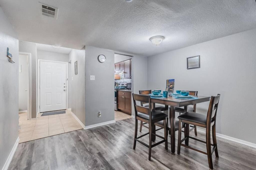 Cozy 2 Bedroom Apt 9Ml From Downtown Ft Worth Форт-Уэрт Экстерьер фото